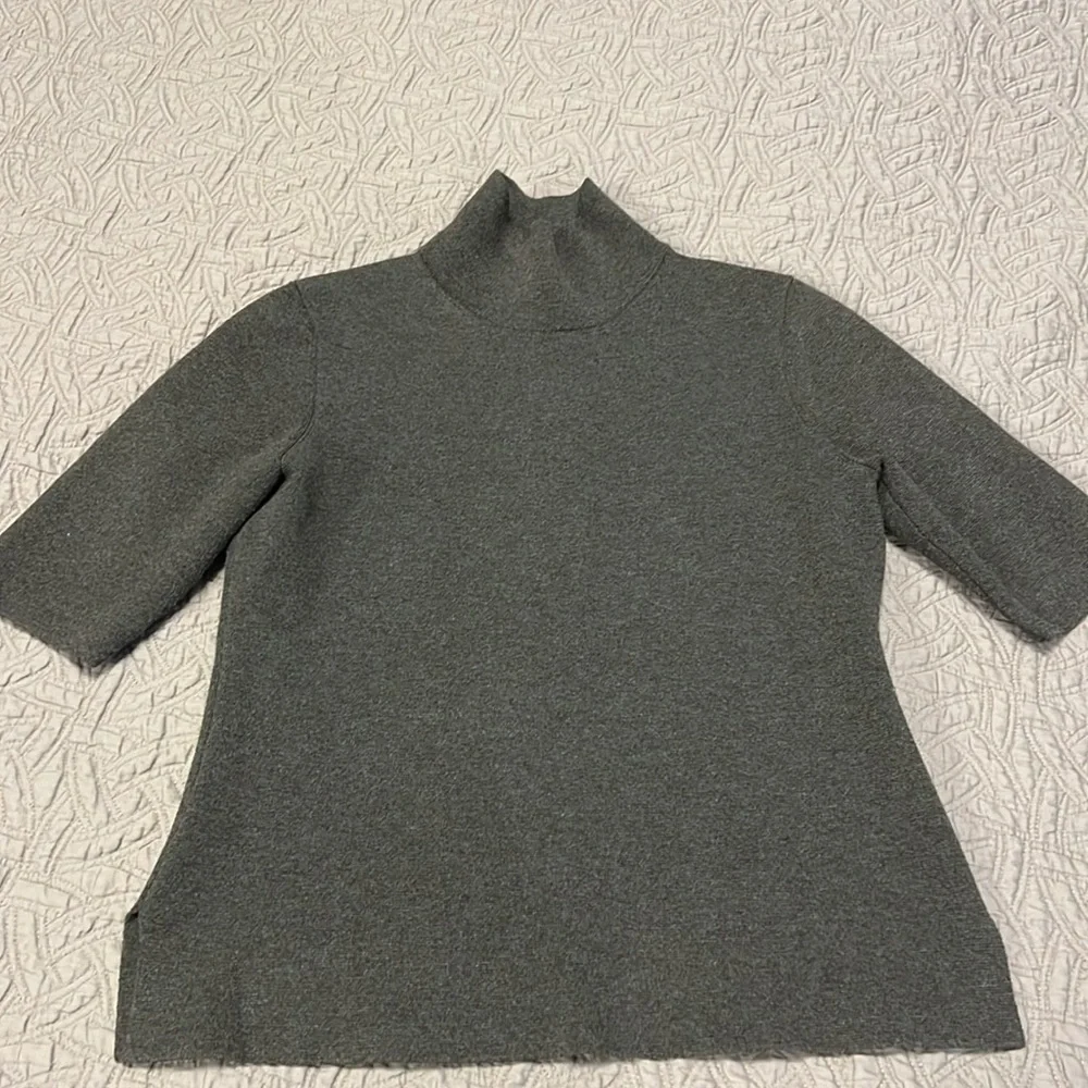 🟢 BUNDLE SALE 2 for $20 - ANN TAYLOR perfect condition Top - Picture 2 of 11